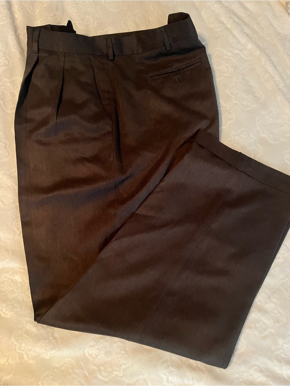 Van Heusen Men's Pleated Dress Pants - Dark gray 44/32